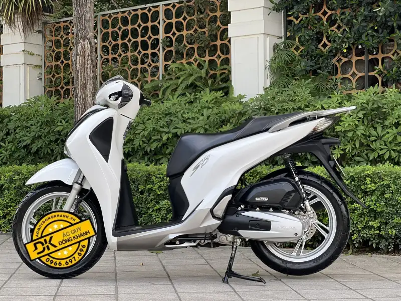 Ắc quy Atlas 12V 45Ah thường được sử dụng cho xe tay ga có phân khối lớn