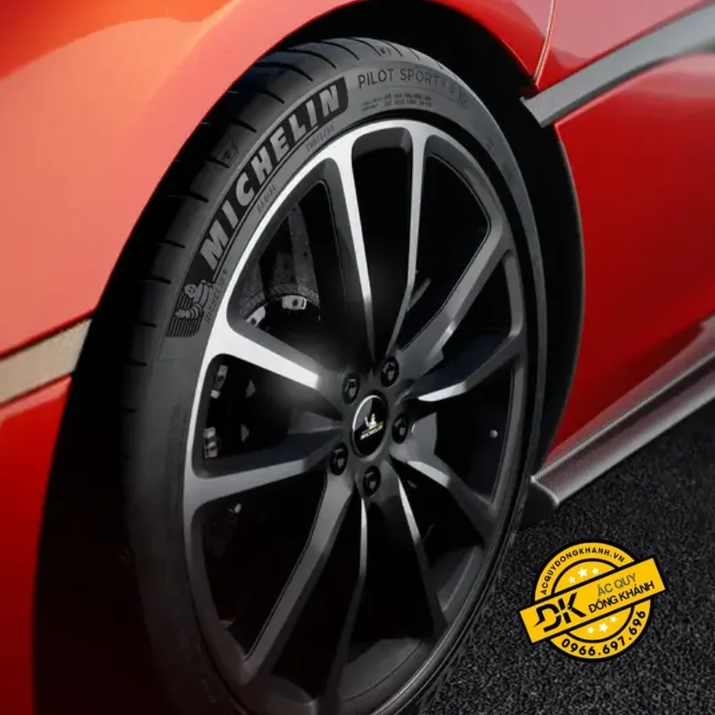 Lốp Michelin 255/35 ZR19 96Y Pilot Sport 4S