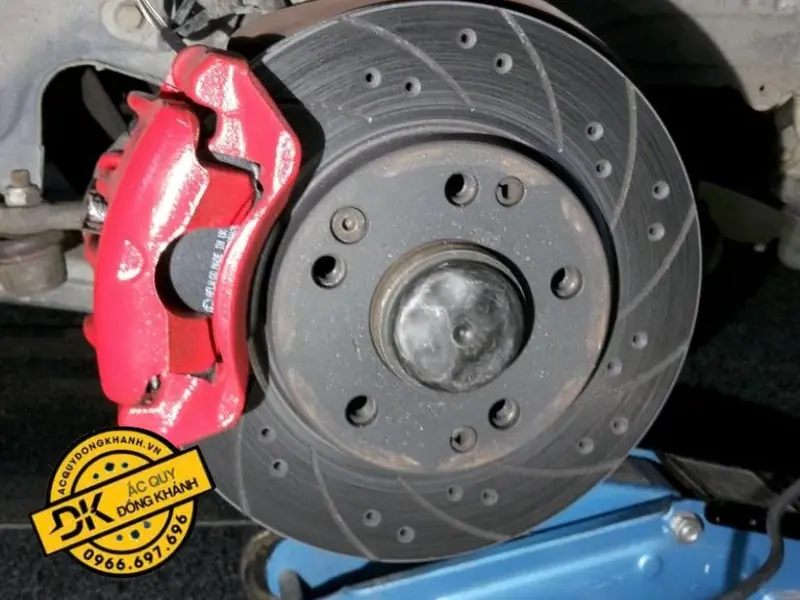 Đĩa thắng bị vênh là gì?
