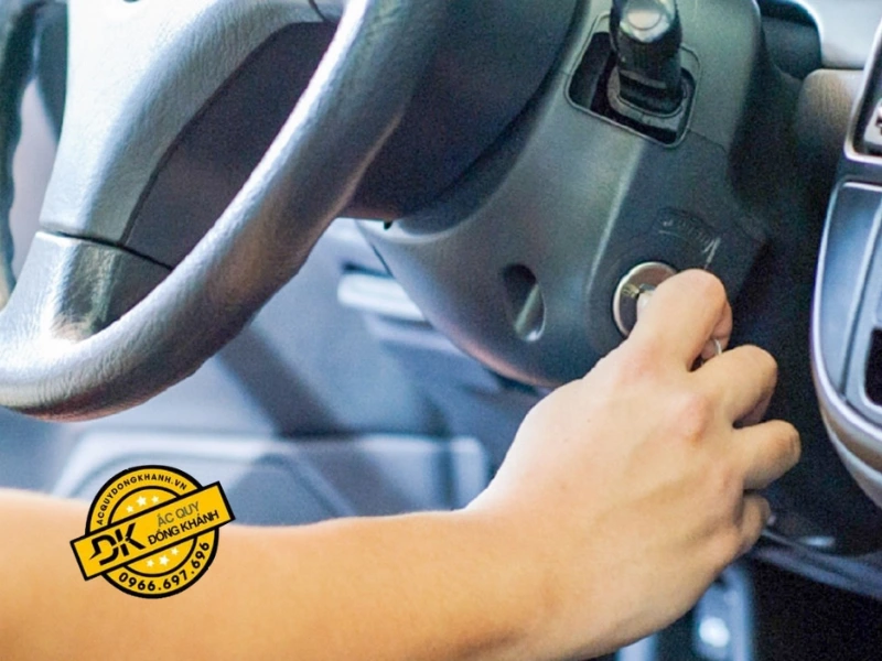 Một số dấu hiệu dễ nhận biết khi ắc quy ô tô bị yếu
