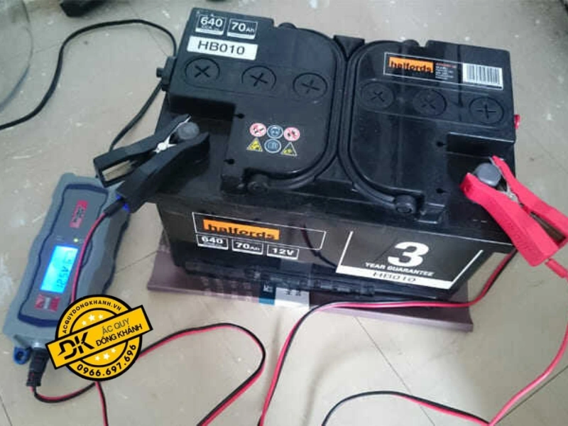 Thời gian sạc phụ thuộc vào dung lượng ắc quy và dòng sạc của bộ sạc