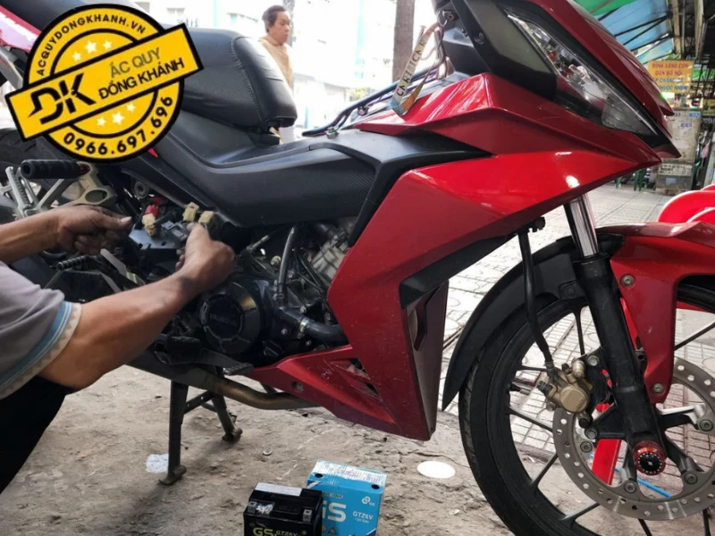 khi nào cần thay bình ắc quy xe winner là câu hỏi mà ai sử dụng xe winner đều thắc mắc