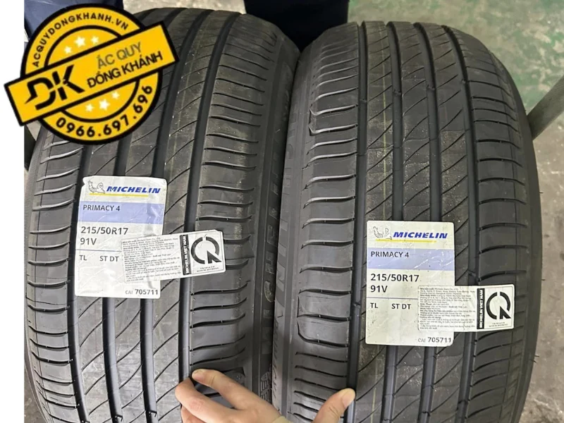 lốp Michelin 215/50R17 95W Primacy 4 ST còn được đánh giá cao về hiệu suất phanh.