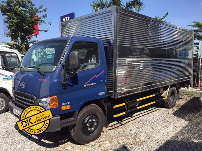 Xe tải Hyundai HD800 thường sử dụng ắc quy có dung lượng lớn từ 100Ah-120Ah