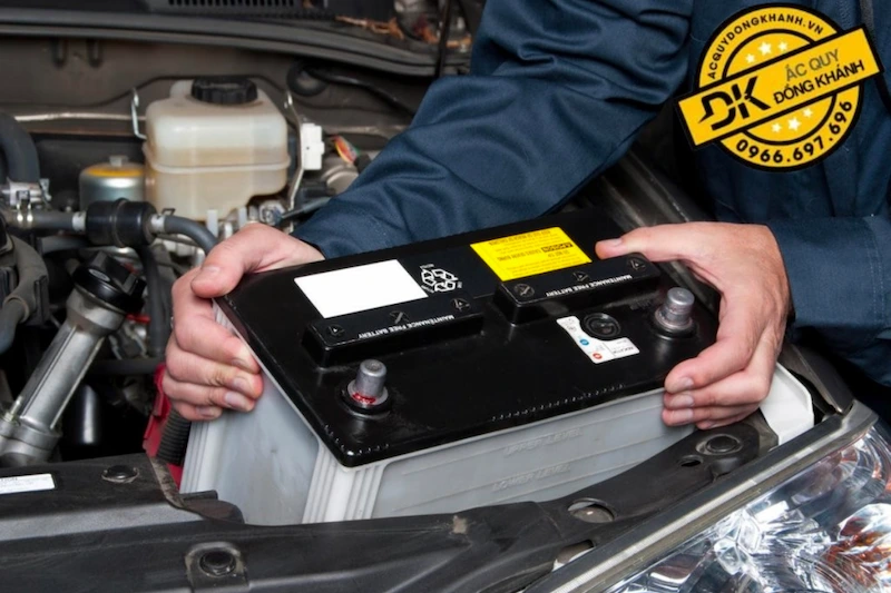 những dấu hiệu nhận biết ắc quy xe toyota bị vấn đề