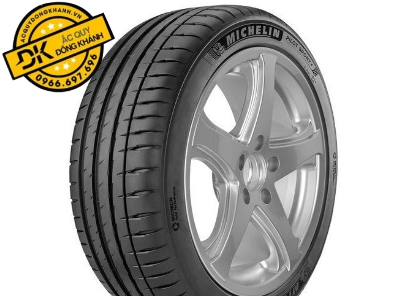 Lốp Michelin 24540ZR20 99Y Pilot Sport 4S