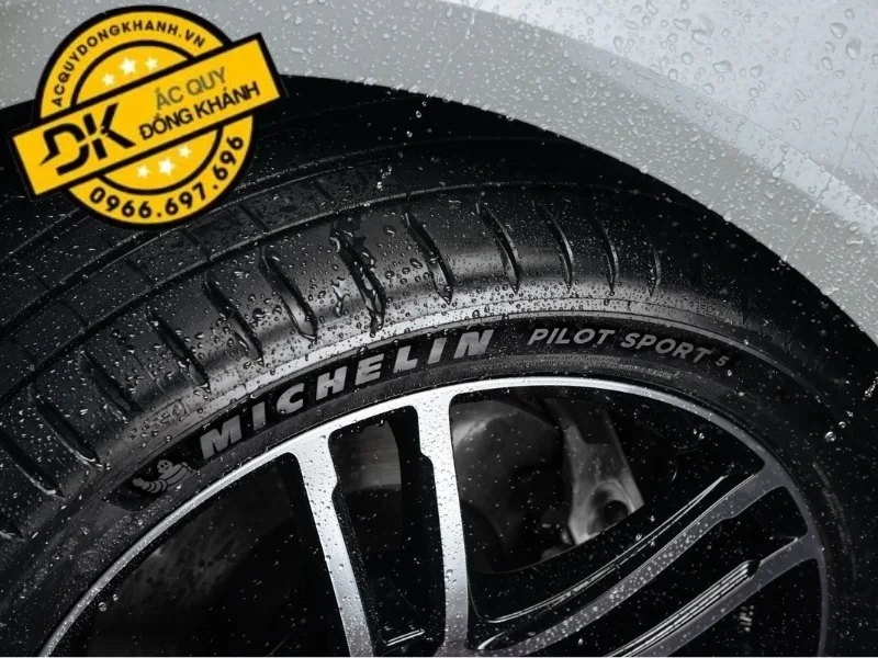 Những lưu ý khi sử dụng vỏ xe ô tô Michelin 255/40ZR20 101Y Pilot Sport 4S