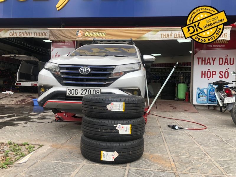 Lắp đặt lốp Dunlop 215/60R17