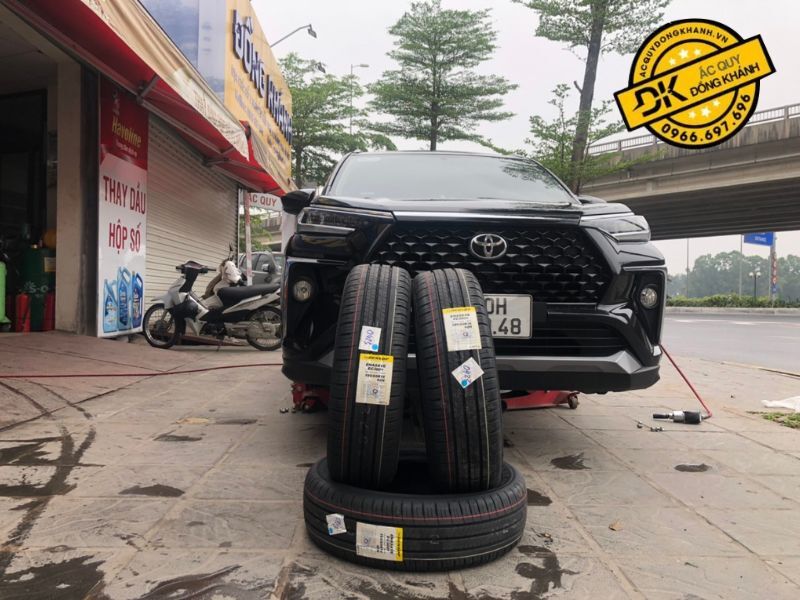 Lắp đặt lốp Dunlop 195/65R16 Enasave EC300+ cho xe Toyota Veloz Cross