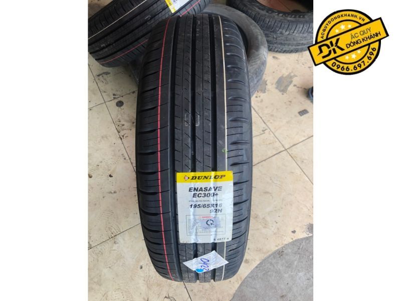 Lắp đặt lốp Dunlop 195/65R16 Enasave EC300+ cho xe Toyota Veloz Cross