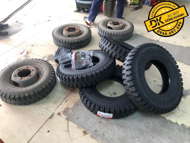 Lắp đặt lốp Maxxis