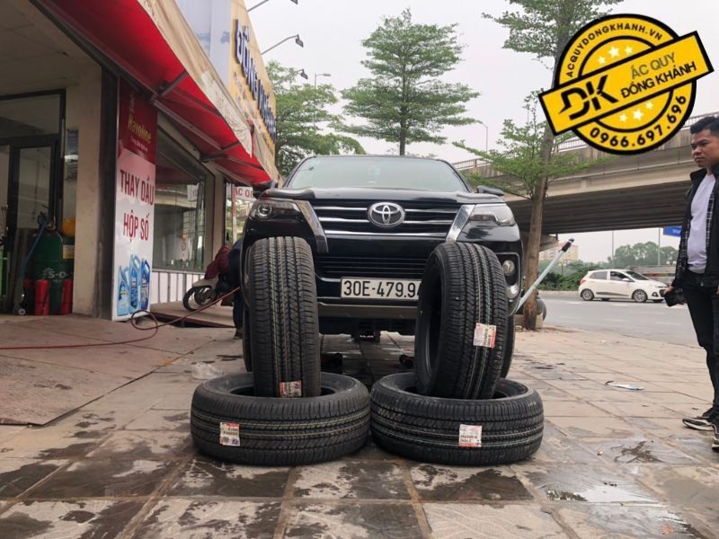 Lốp Bridgestone 265/60r18 684 Thái Lan