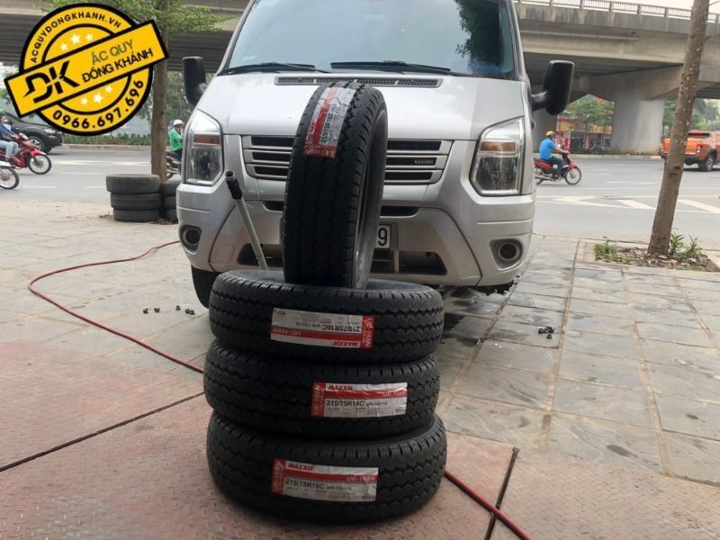 Lốp Maxxis 217/75R16 Gai UE168 Thái Lan Lắp Đặt Cho Xe Ford Transit