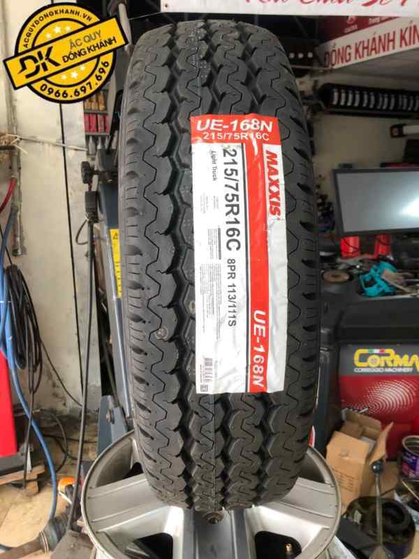 Lốp Maxxis 217/75R16 Gai UE168 Thái Lan Lắp Đặt Cho Xe Ford Transit